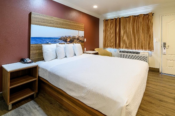 Hyland Inn near Legoland image 1