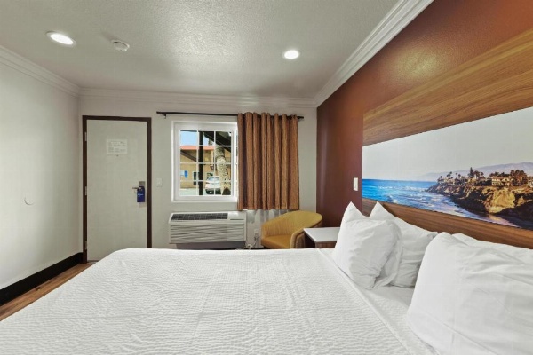 Hyland Inn near Legoland image 14